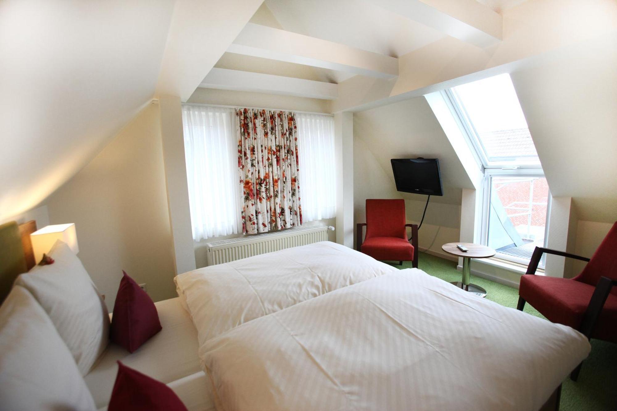 Hotel Schmidt Am Markt Мепен Екстериор снимка
