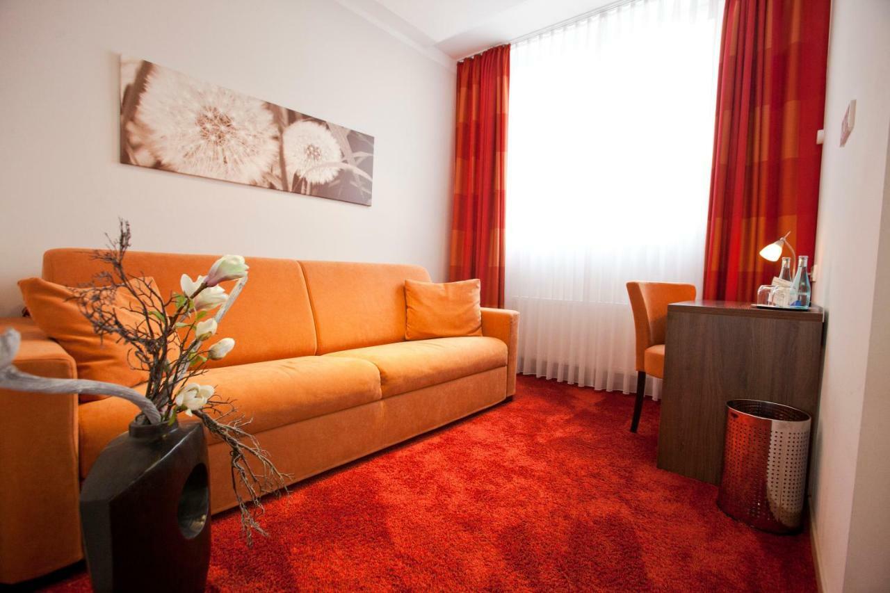 Hotel Schmidt Am Markt Мепен Екстериор снимка
